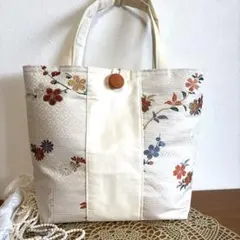 No.62帯リメイクバック　　ベージュ×梅桜菊花刺繍