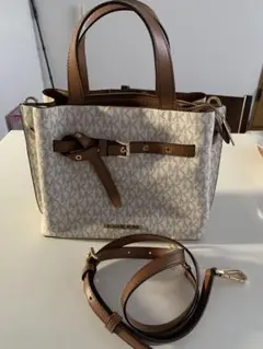 MICHAEL KORS ショルダーバッグ ホワイト/ブラウン　ベージュカラー