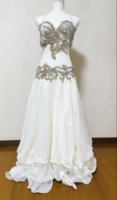 新品　ベリーダンス衣装 セットアップ ホワイト系のサムネイル