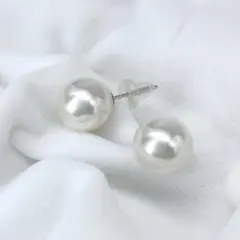 あこや真珠 K18 ピアス 7.0～7.5mm 無調色 ホワイト系 鑑別書付 - メルカリ