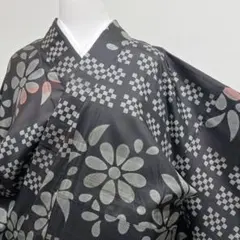 小紋　染大島紬　菊花　市松　横縞　黒地　着物　026k
