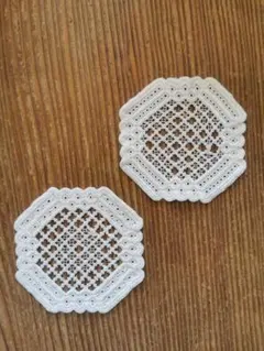 アンティーク北欧 ハーダンガー緻密な総刺繍レースコースター ドイリー２枚セット