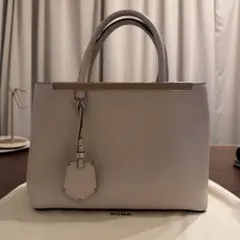 2026年最新】fendi プチトロワジュールの人気アイテム - メルカリ