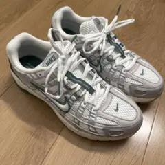 6*3様 ナイキ　HF4308-072 P-6000