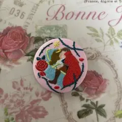 刺繍缶バッチ　ディズニー　眠れる森の美女