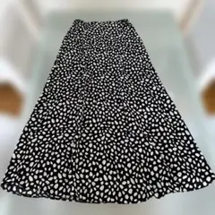 黒と白の柄　フレアロングスカート　L グローバルワーク レオパード