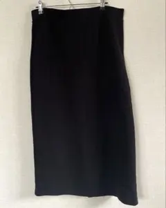 【ZARA】シンプル ブラック タイトスカート　大きめのサムネイル