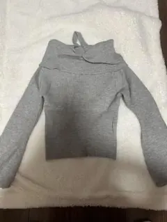 オフショルダー リブ編みセーター グレー