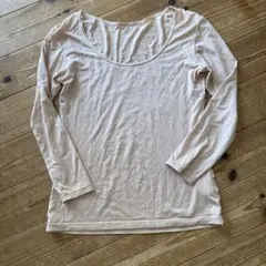 ベージュ 長袖 ラウンドネックシャツユニクロ　ヒートテックM