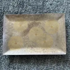 金属製 インテリアトレイ 菊文様 金彩 四脚 約17.5×27cm