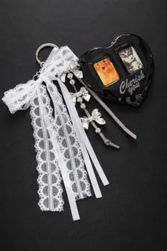 Item thumbnail for item 46f2c272-95ca-47b0-ae2a-6cd85884684a