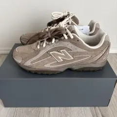 ニューバランス　204L 24センチ　マッシュルーム　アリドストーン