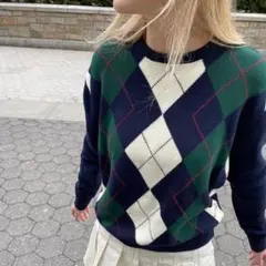 Brandy Melville アーガイル 長袖ニット クルーネックのサムネイル