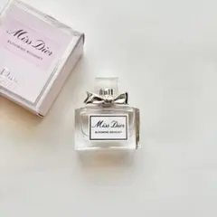 Miss Dior ディオール　ブルーミングブーケ　オードトワレ 5ml