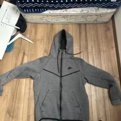 Nike テック Mサイズ