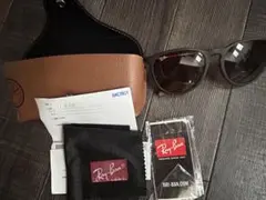 Ray-Banサングラスのサムネイル