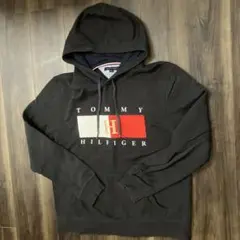 TOMMY HILFIGER⭐︎フード付きトレーナー