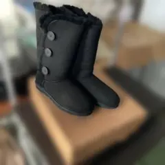 UGG ムートンブーツ ブラック 25cm 未使用品　送料込みです★