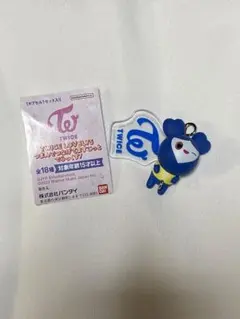 TWICE LOVELYS ツウィ つまんでつなげてますこっと
カニカン