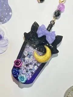 レジン　ハロウィン　黒猫　バラ　月　バックチャーム　シェイカー