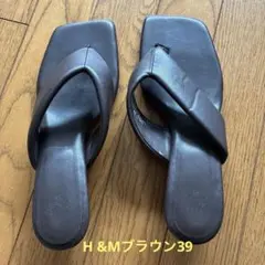 H&M スクエアトゥ トングサンダル ダークブラウン 39のサムネイル