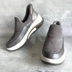 美品　fitfit 透湿防水　ハンズフリー　厚底スニーカーのサムネイル