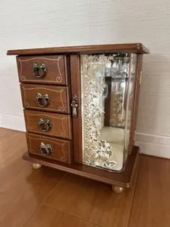 Item thumbnail for item 049aa2a8-1dd0-441b-b885-bfec158086d3