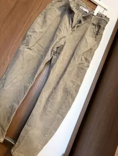 ZARAカーキコーデュロイ カジュアルパンツ