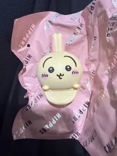 ちいかわ　うさぎ　HIPPERS デコレーションミニフィギュア