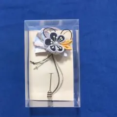 つまみ細工の和風ピンブローチ(黒A)