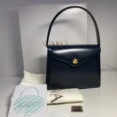 【未使用級】WAKO ハンドバッグ ボックスカーフ フォーマル 黒 ゴールド金具 ハンドバッグ ブラック／ゴールド |ハンドバッグ | WAKO公式