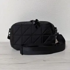 【多機能】お財布ショルダーバッグ キルティング 黒 ポーチ 斜めがけ 大容量