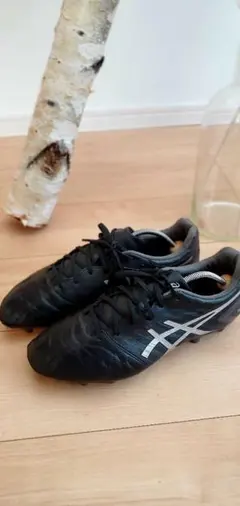 ASICS ブラック スパイクシューズ