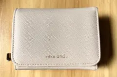 niko and. ベージュ 三つ折り財布