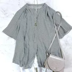 美品 リフレクト 近年 モノグラムプリントブラウス 洗える アイボリー 