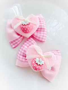 キッズ　ヘアゴム　リボン　リボンゴム　ハンドメイド　いちご　ピンク　チェック