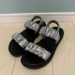 シルバー フラットサンダル　Lサイズ