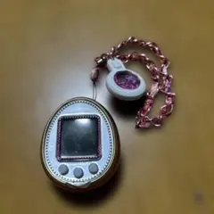 動作品✨BANDAI 2014 たまごっち 4U ピンク 平成レトロ - メルカリ
