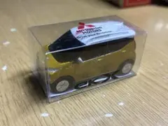三菱 ekクロス プルバックカー カラーサンプル 非売品 イエロー×シルバーのサムネイル