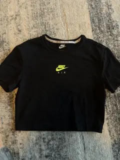 nike クロップド Tシャツ