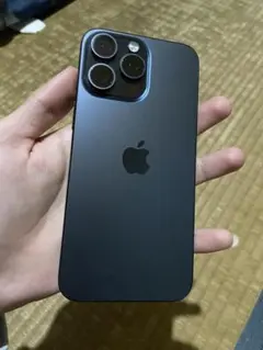 iPhone15ProMax　256GB　本体 iPhone 15 Pro Max 256GB - ホワイトチタニウム（SIMフリー）[整備済