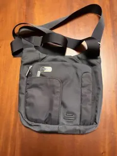【美品✨】TUMI T-TECH ショルダーバッグ　サコッシュ　ユニセックスのサムネイル