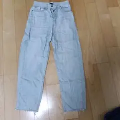 【UNIQLO】ライトブルー デニムパンツ
