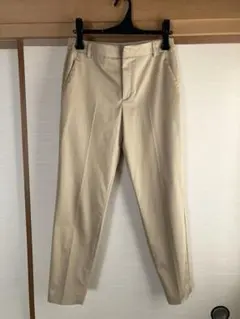 23区 カジュアルパンツ ベージュ 36 美品 訳ありのサムネイル