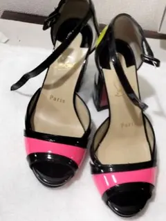 美品Christian Louboutin パンプス パテントレザー 35.5のサムネイル