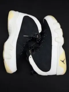 Nike Air Jordan 9 Retro ブラック/ホワイト 人気モデル