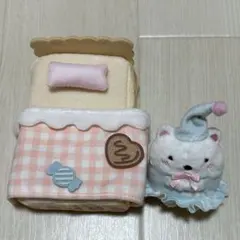 激レア サンエックス すみっコぐらし ケーキベッド てのりぬいぐるみ しろくま