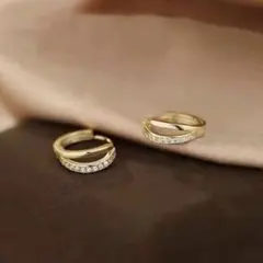 ダブルフープ　ピアス　ゴールド シンプル　リングピアス　キラキラ