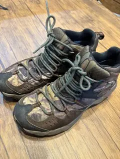 Item thumbnail for item c12b252e-b6c1-4c19-89c3-9af491e0dd14