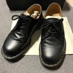 ドクターマーチン 1461 3 ホール UK6